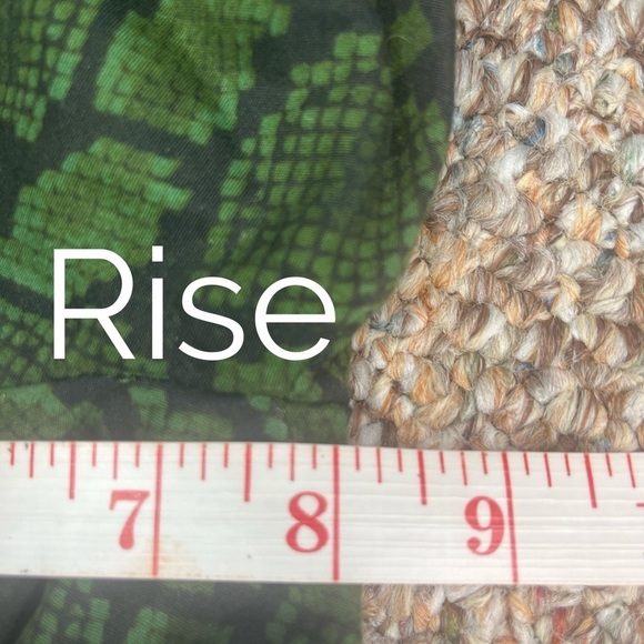 Michael Kors Green Snakeskin Pants Size 2 - Picture 9 of 9